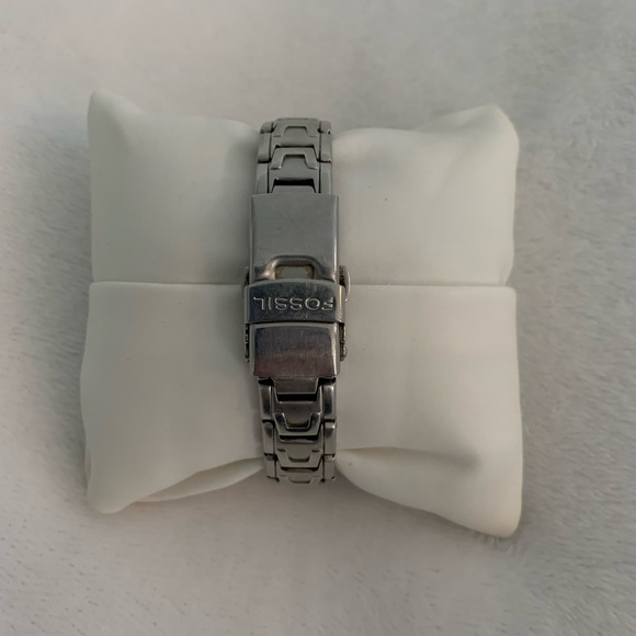 Fossil Blue Woman’s Silver Stainless Steel Water Resistant Watch 3634 - Picture 8 of 12